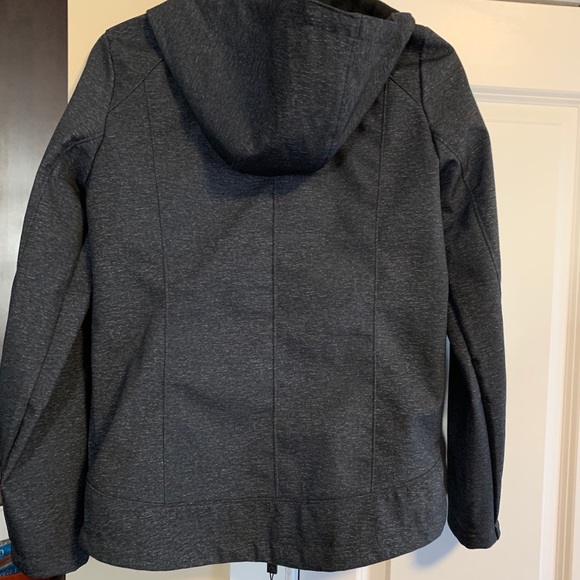 Ladies grey zip front jacket. - Picture 5 of 8